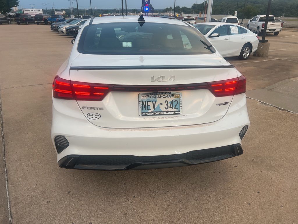 2023 Kia Forte GT-Line photo 5