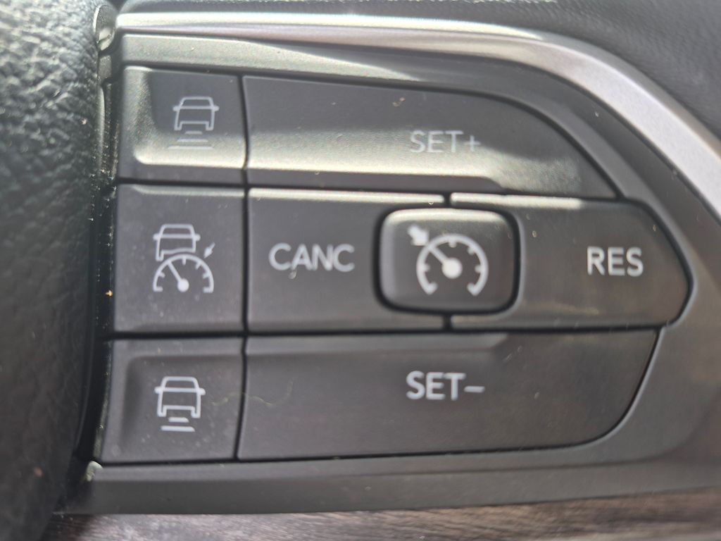 2022 Jeep Grand Cherokee Limited photo 15