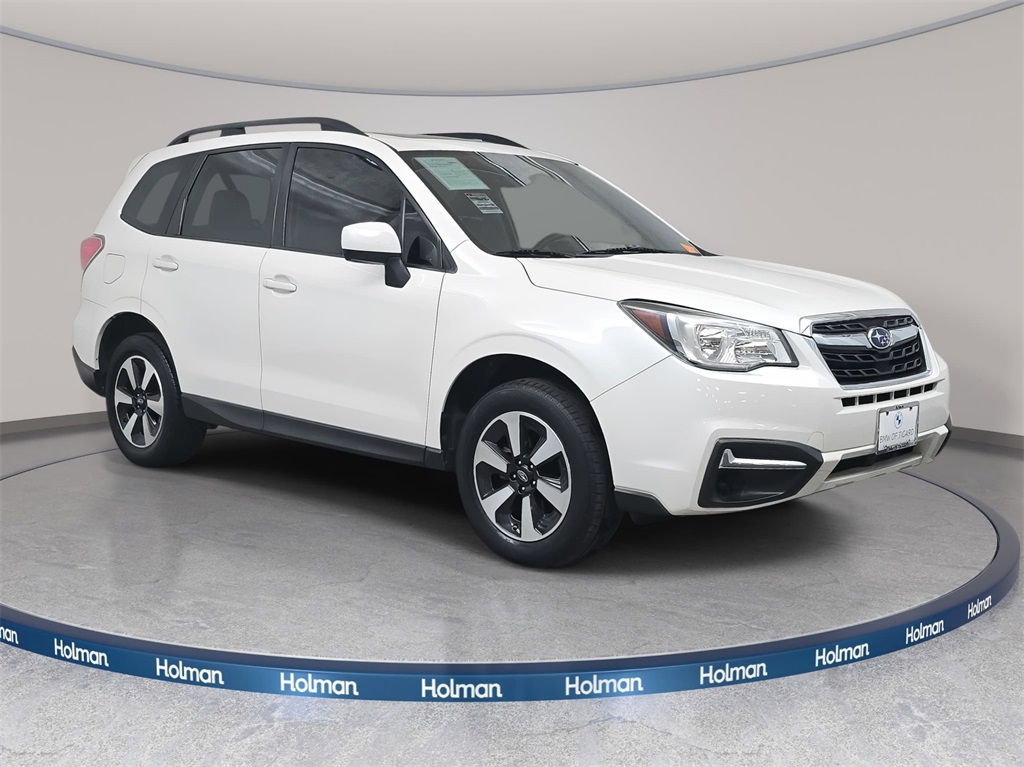 2017 Subaru Forester 2.5i Premium photo 3