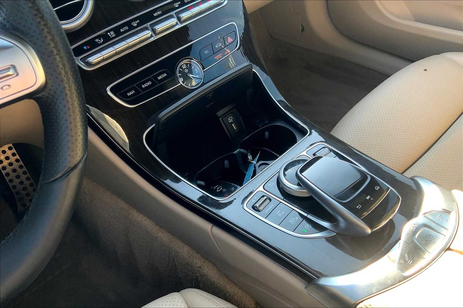 2019 Mercedes Benz C 300 photo 15