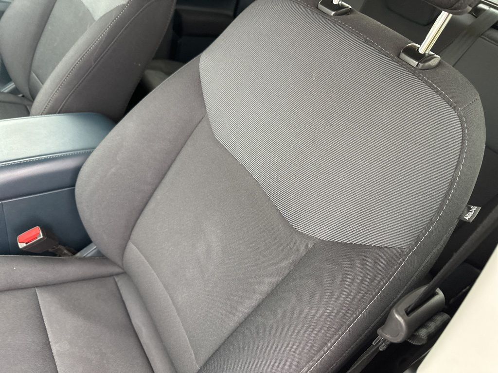 2024 Ford Maverick XL photo 3