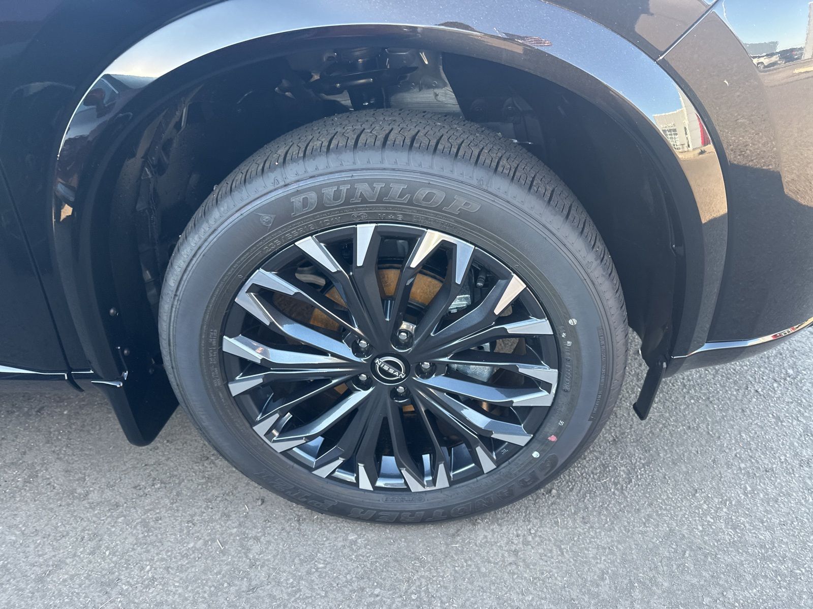 2026 Nissan Rogue Platinum photo 2