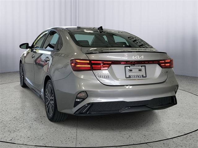 2023 Kia Forte GT-Line photo 4