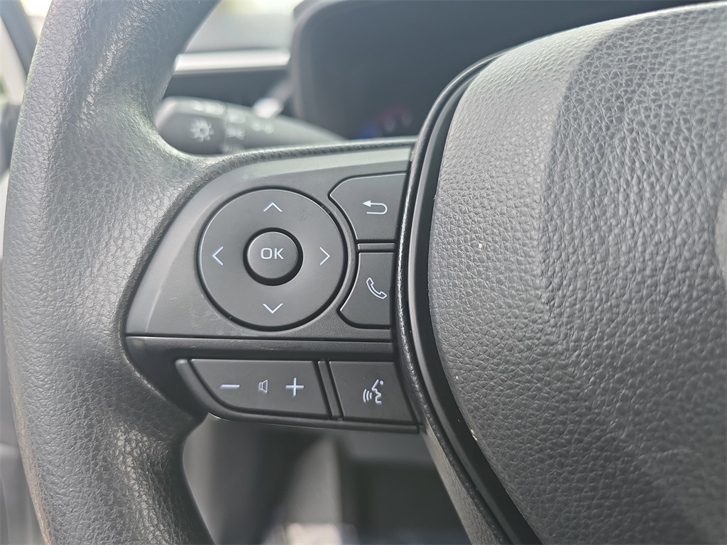 2022 Toyota Corolla Hybrid LE photo 15