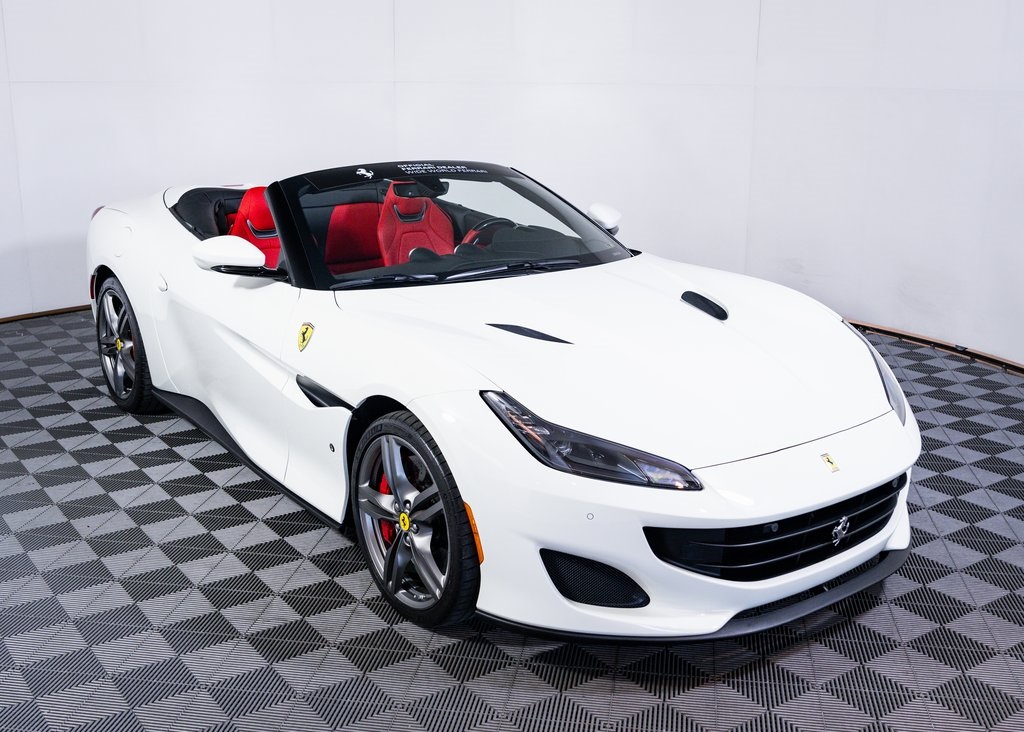 Certified Used 2019 White Ferrari Base image 15