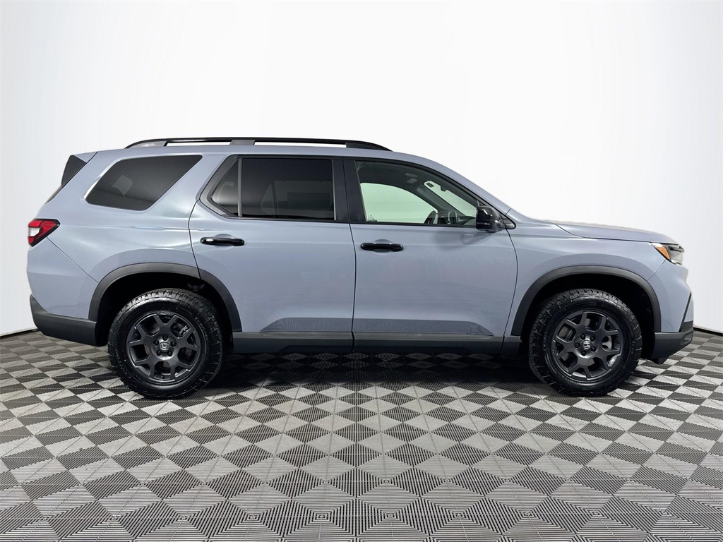 2025 Honda Pilot TrailSport photo 4