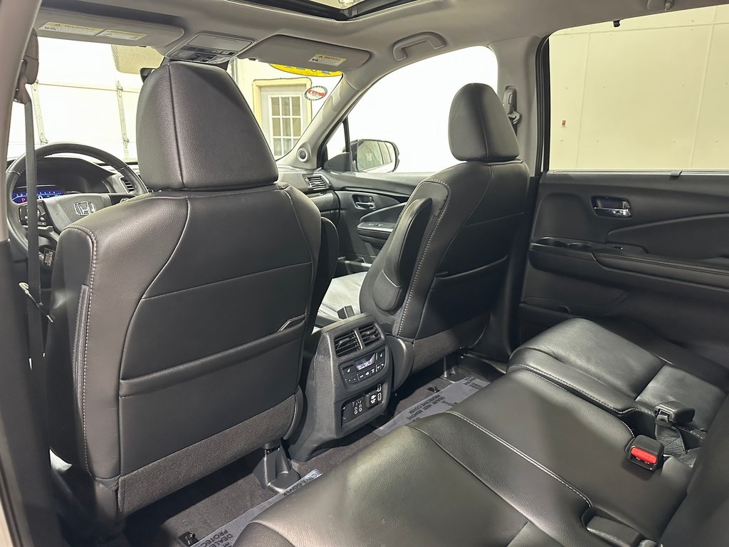 2021 Honda Pilot Touring photo 26