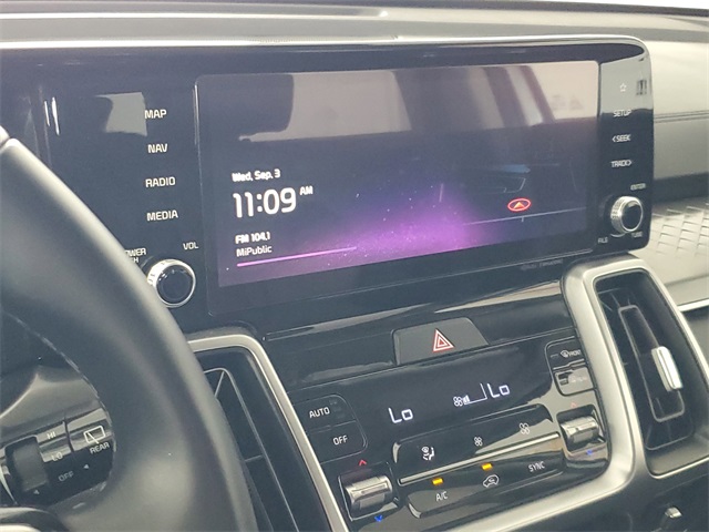 2022 Kia Sorento S photo 21