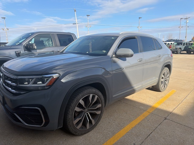 2021 Volkswagen Atlas Cross Sport SEL R-Line's photo