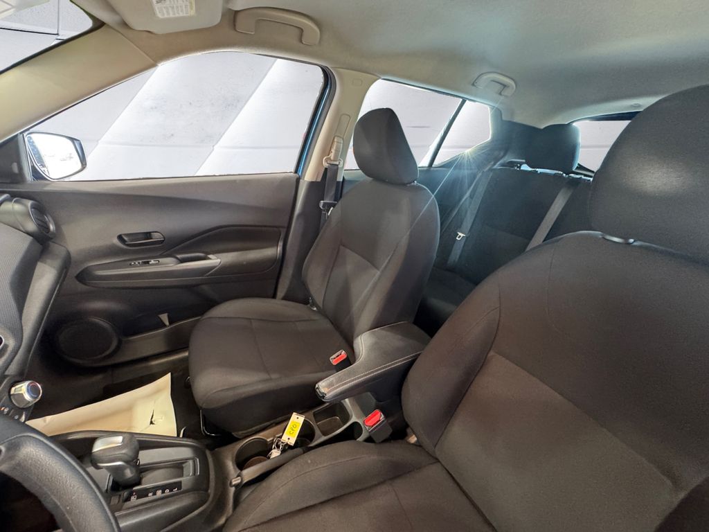 2023 Nissan Kicks S photo 8