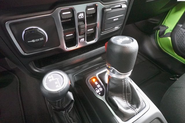 2025 Jeep Wrangler Sport S photo 19