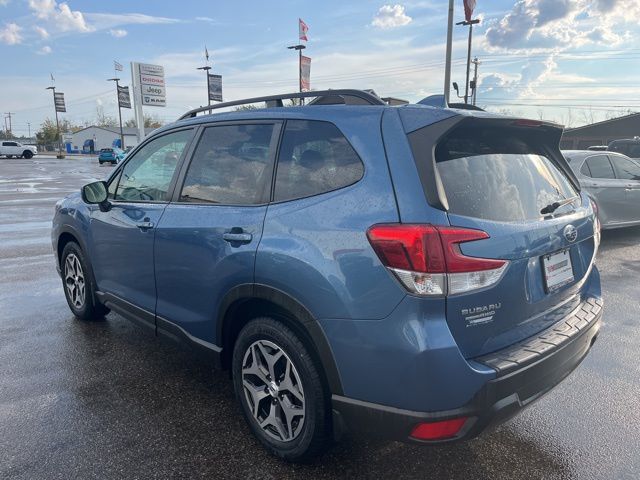 2019 Subaru Forester Premium photo 4