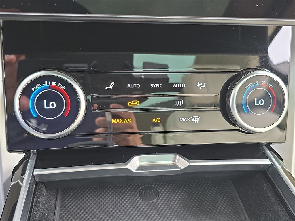 2023 Land Rover Range Rover Autobiography photo 20
