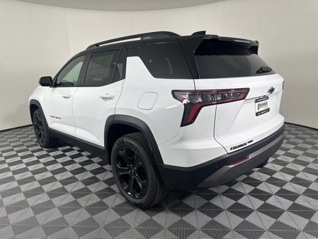 2026 Chevrolet Equinox LT photo 2