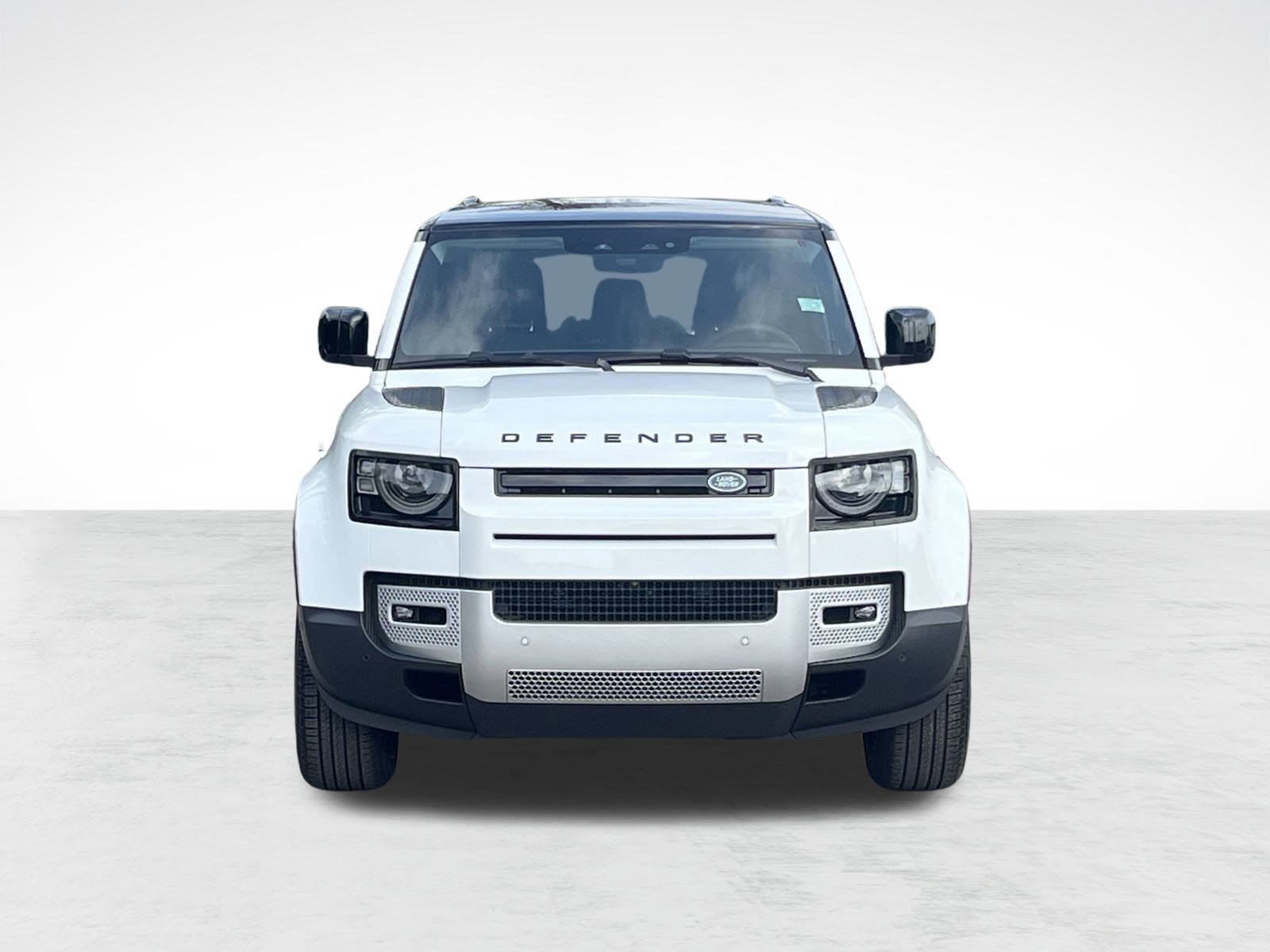 2025 Land Rover Defender 130 S photo 3