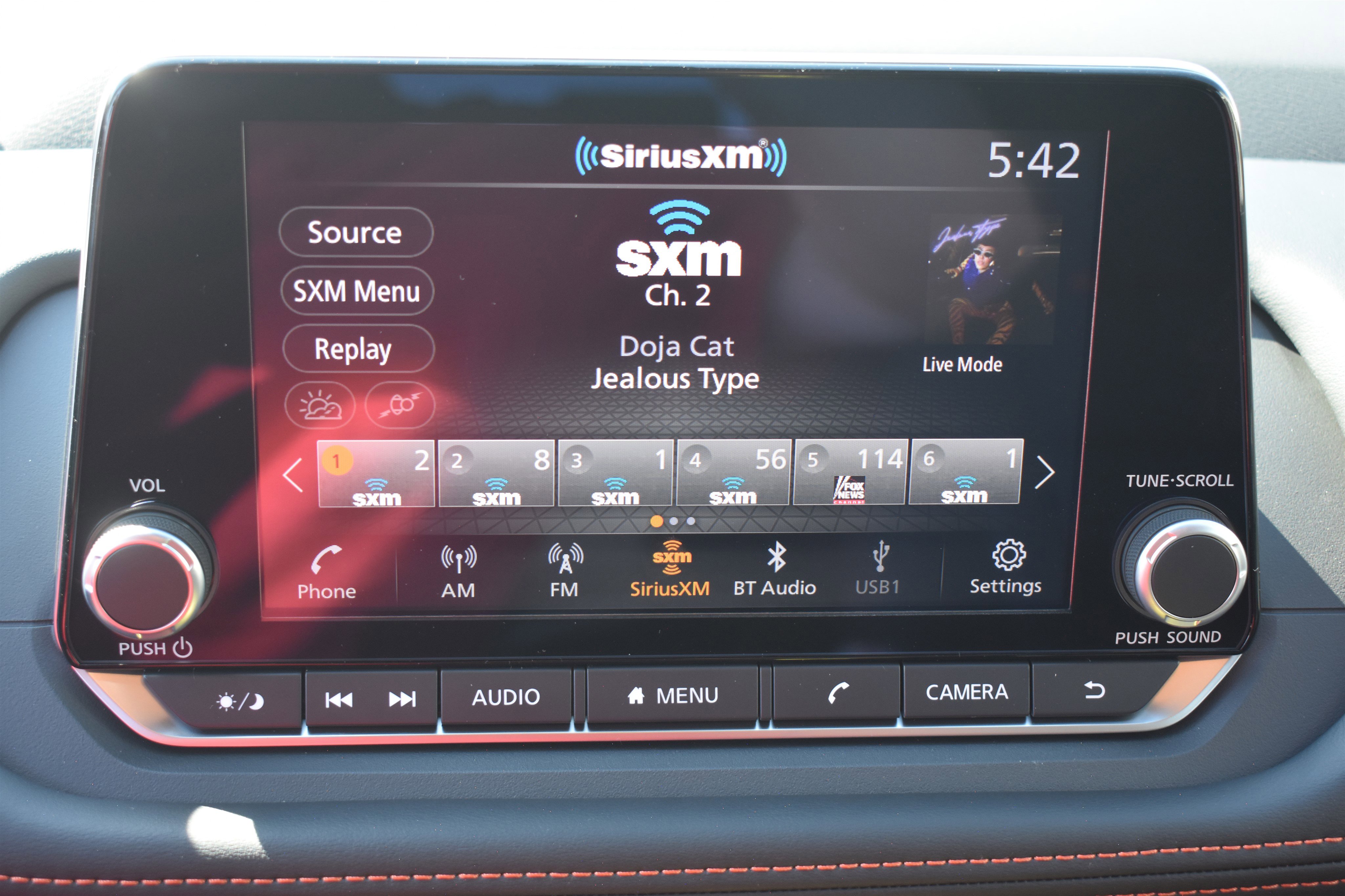 2026 Nissan Rogue SV photo 8