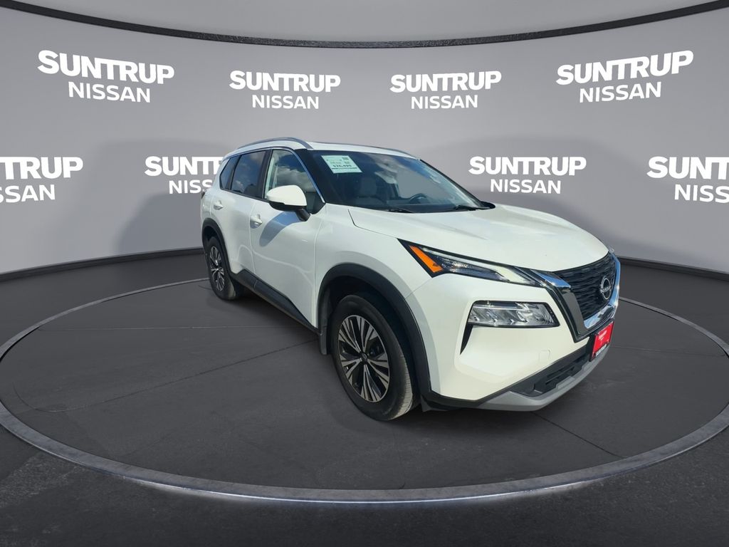 2023 Nissan Rogue SV photo 2