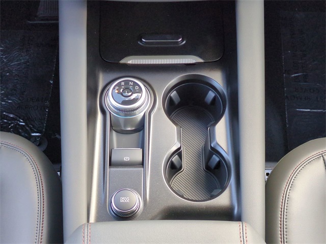 2025 Ford Explorer photo 16