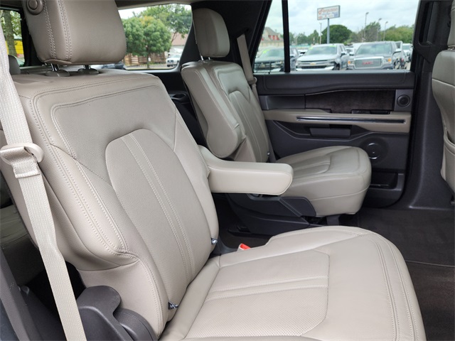 2019 Ford Expedition Limited photo 16