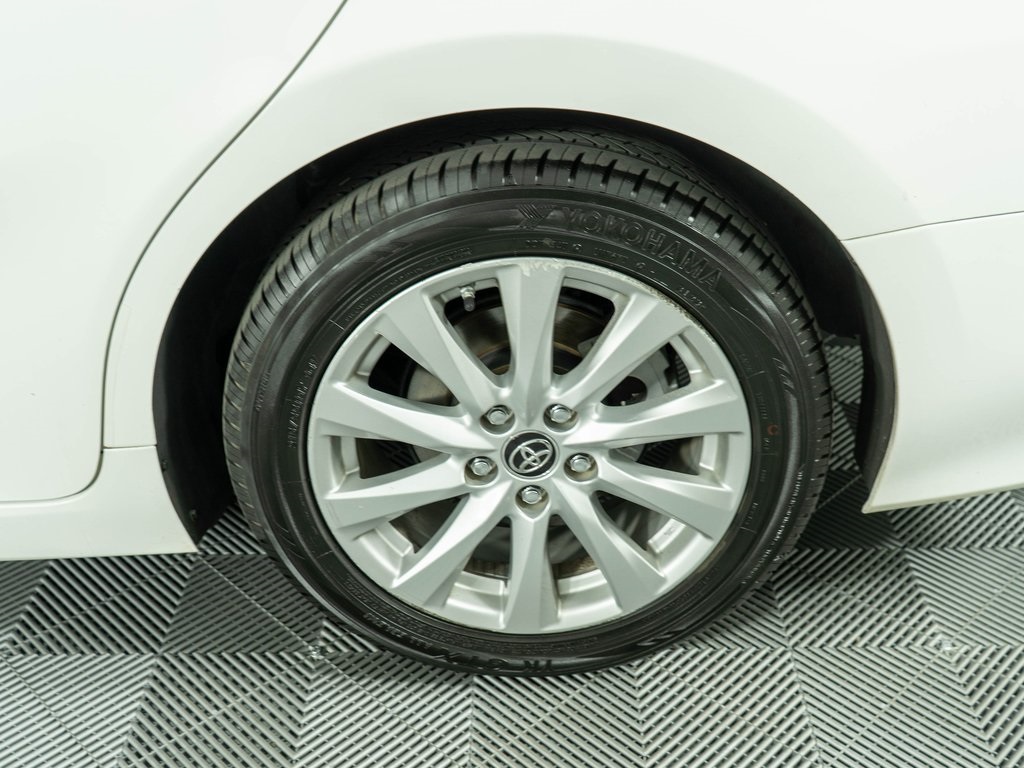 2018 Toyota Camry XLE XSE photo 25