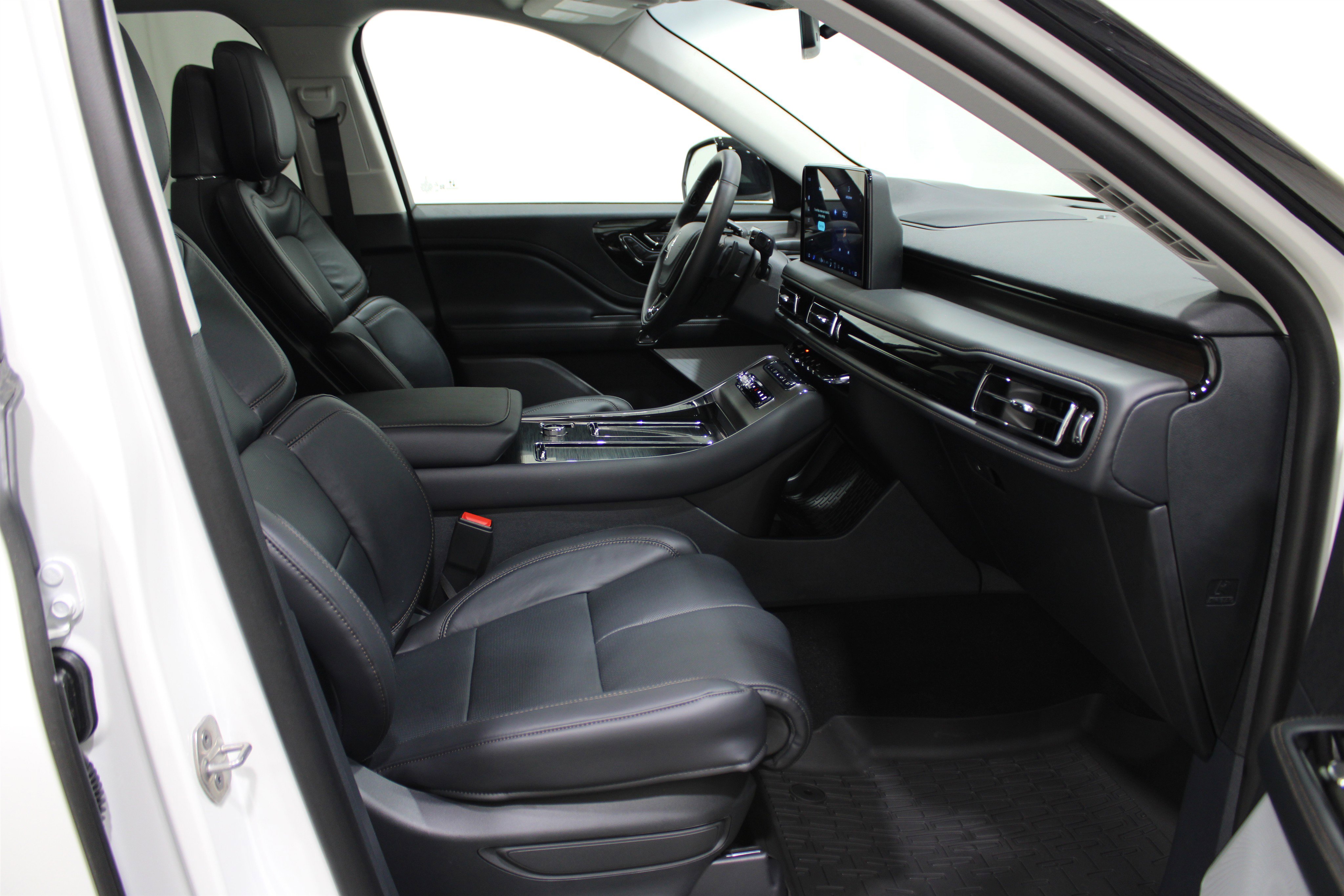 2025 Lincoln Aviator Reserve photo 17