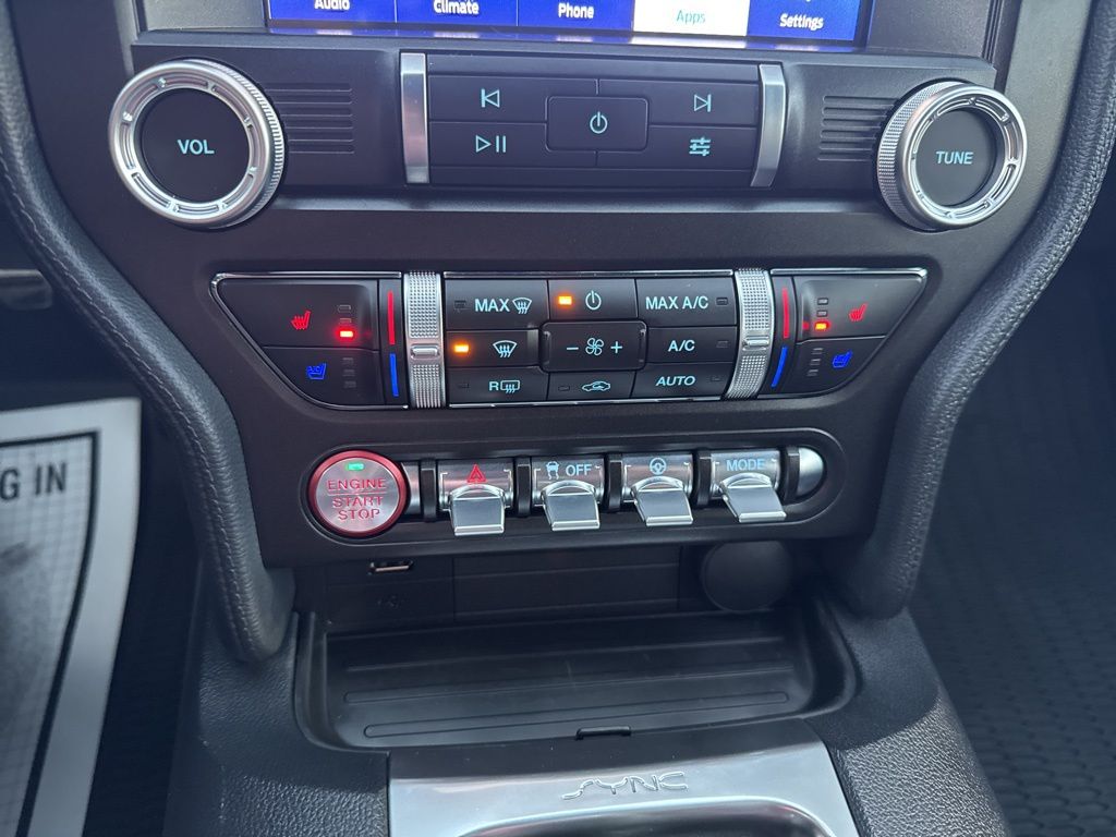 2022 Ford Mustang EcoBoost Premium photo 4