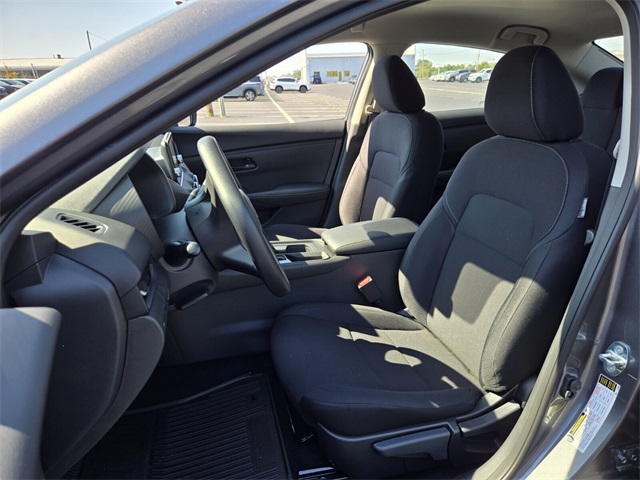 2025 Nissan Sentra S photo 4