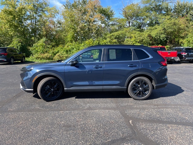 2023 Honda CR-V Hybrid Sport Touring photo 2