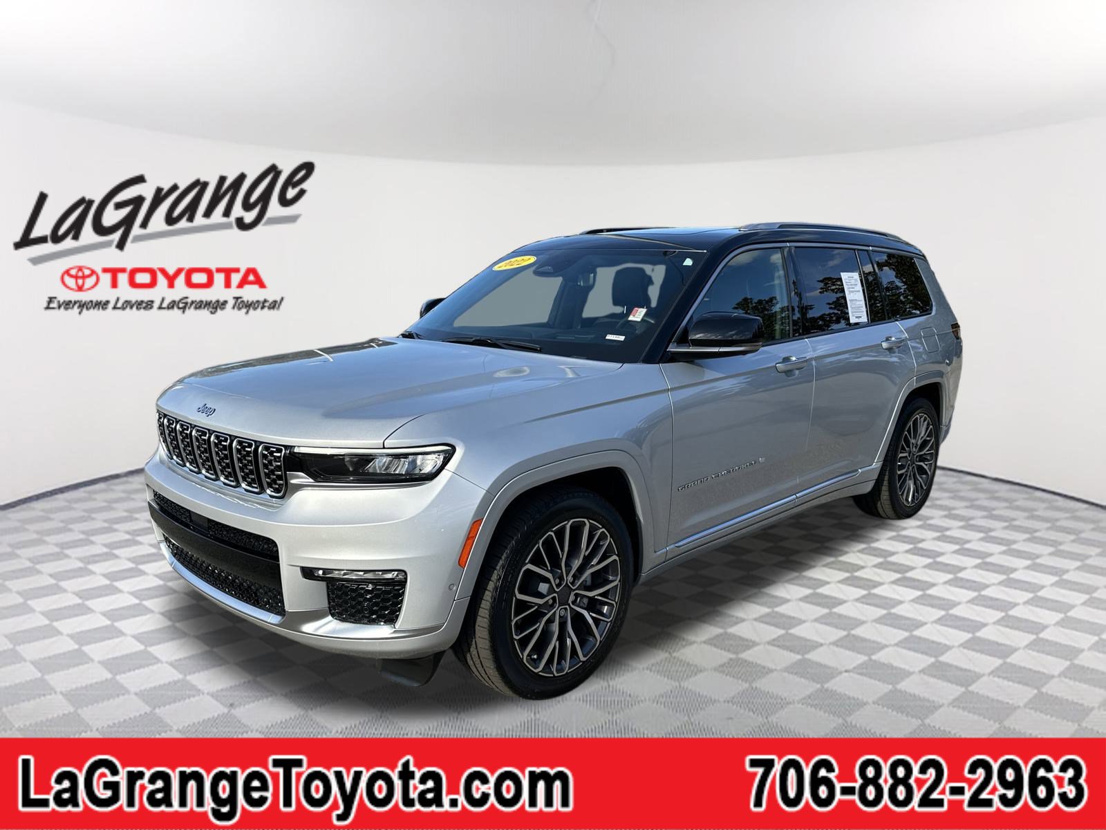 2022 Jeep Grand Cherokee L Summit Reserve's photo