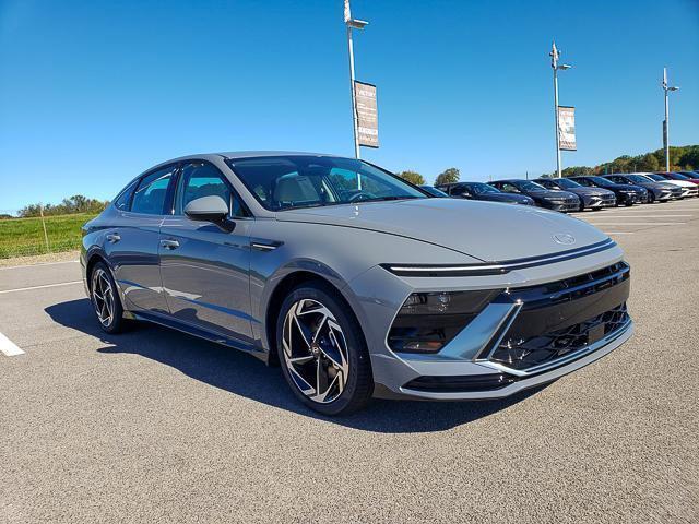 2026 Hyundai Sonata SEL Sport photo 2