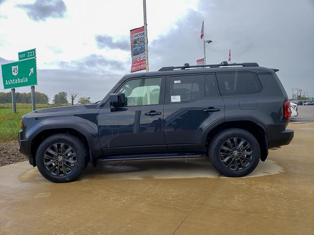 2025 Toyota Land Cruiser photo 6