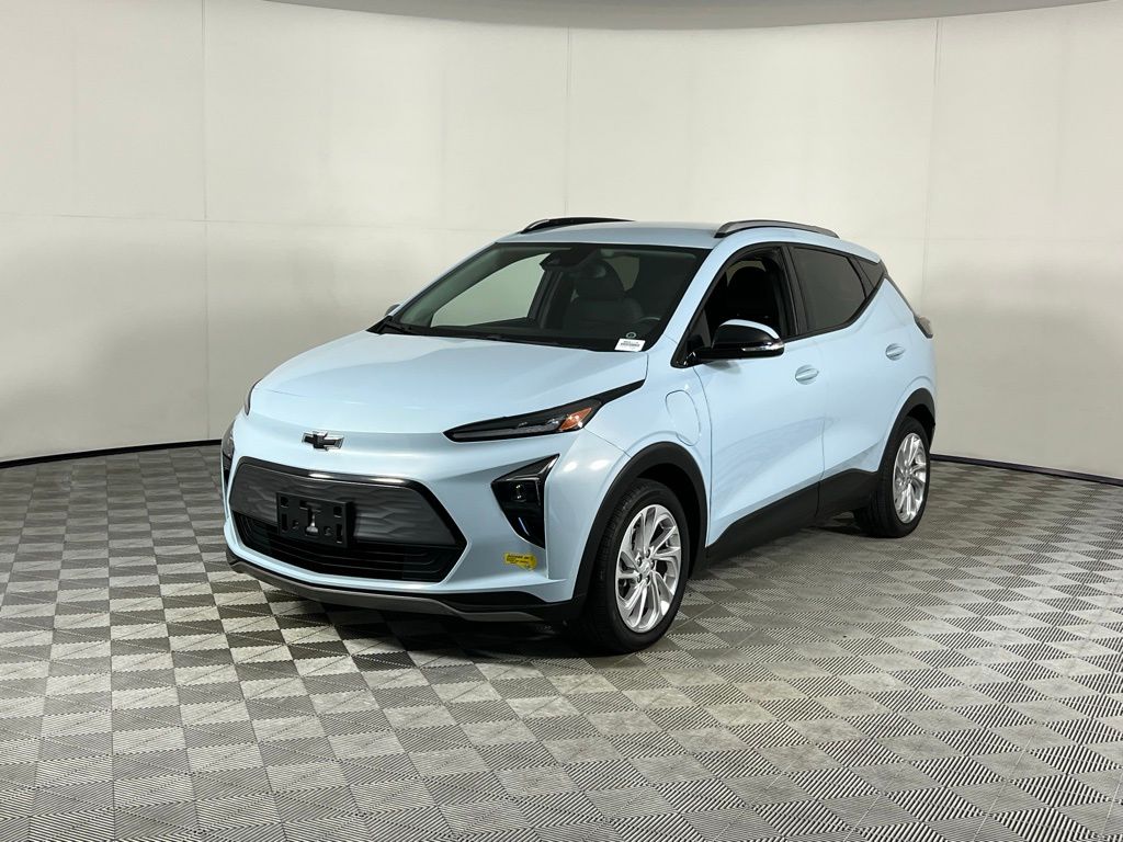 2022 Chevrolet Bolt EUV photo 2