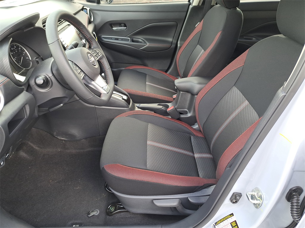 2025 Nissan Versa 1.6 SR photo 19