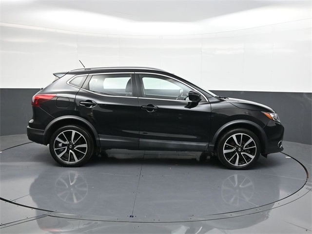 2017 Nissan Rogue Sport SL photo 3