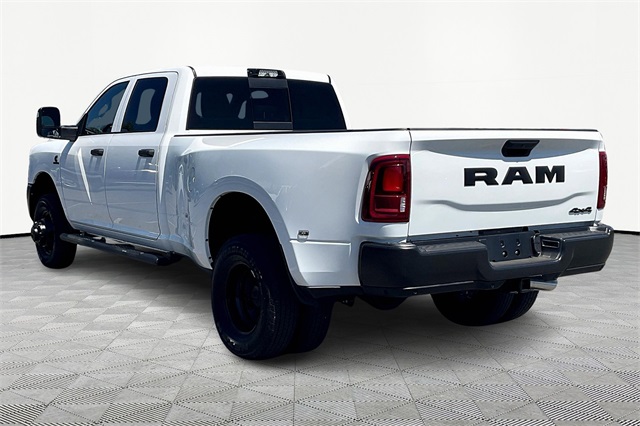 2025 Ram 3500 Tradesman photo 3