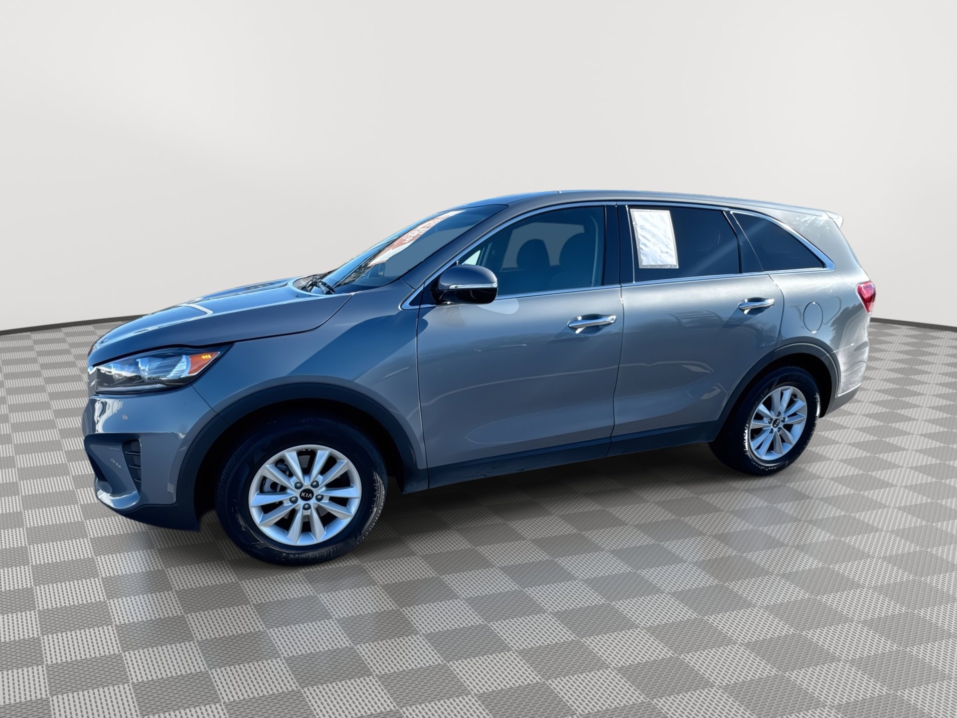 2020 Kia Sorento LX's photo