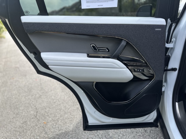 2023 Land Rover Range Rover Sport SE photo 15