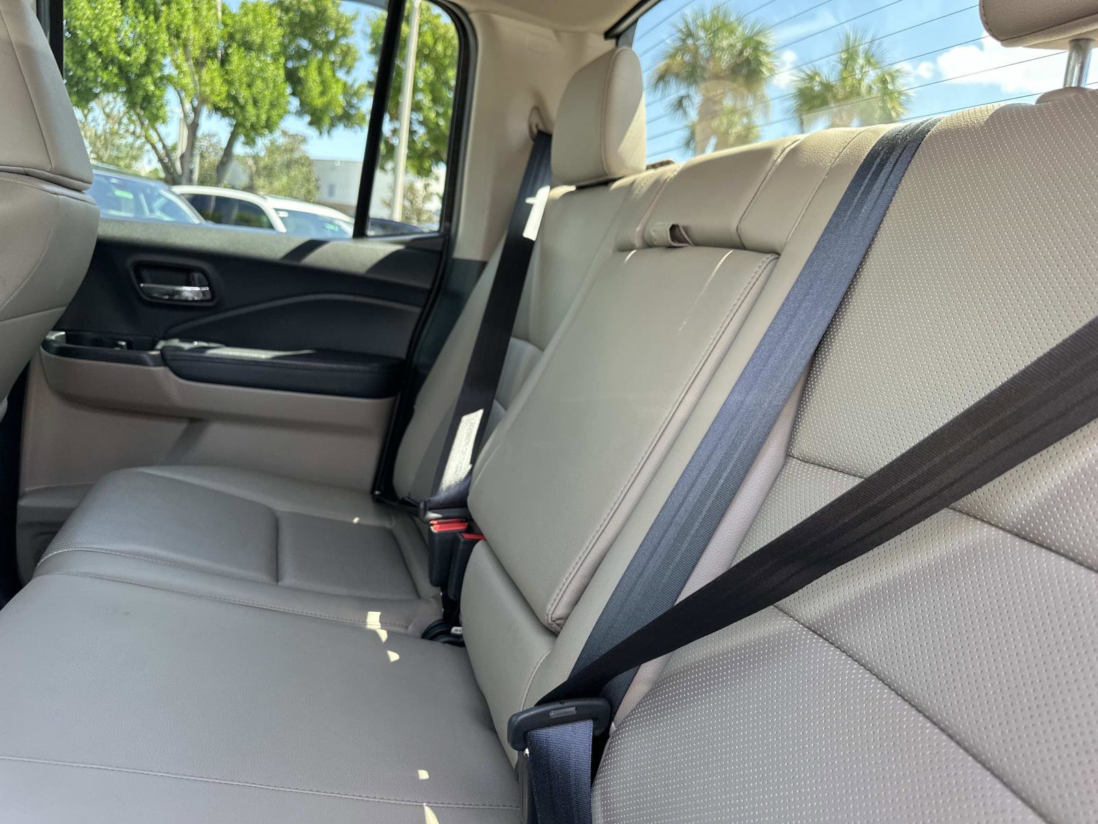 2017 Honda Ridgeline RTL-T photo 11