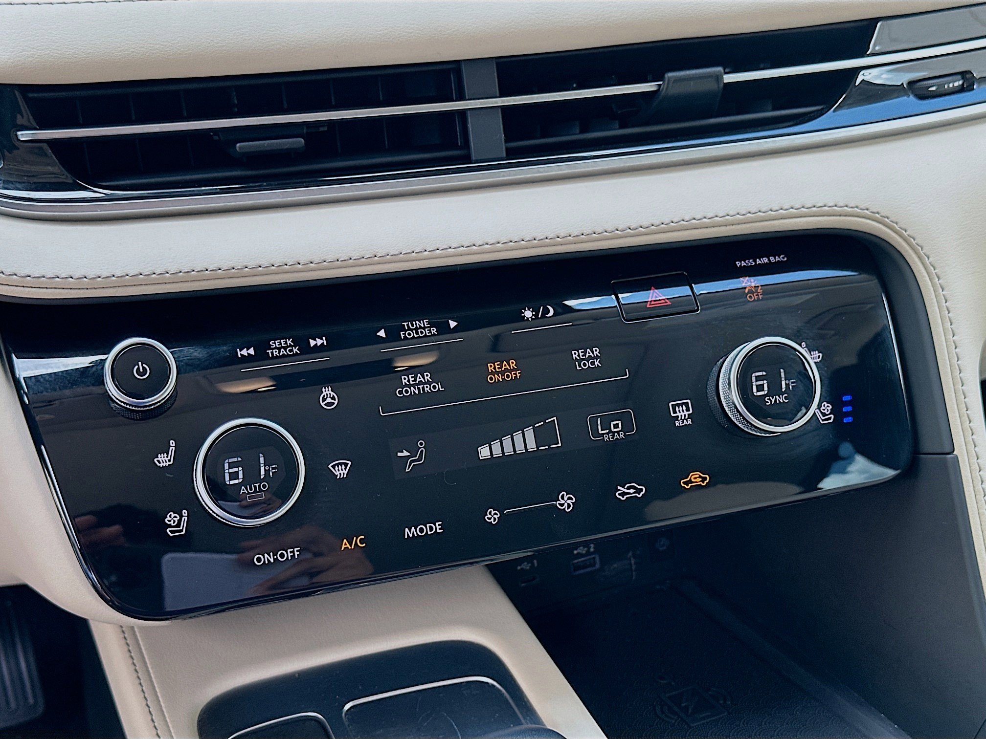 2025 Infiniti QX60 Luxe photo 13