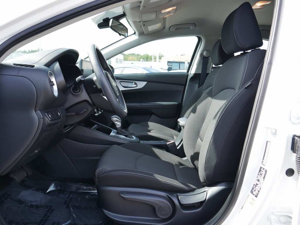 2024 Kia Forte LXS photo 11