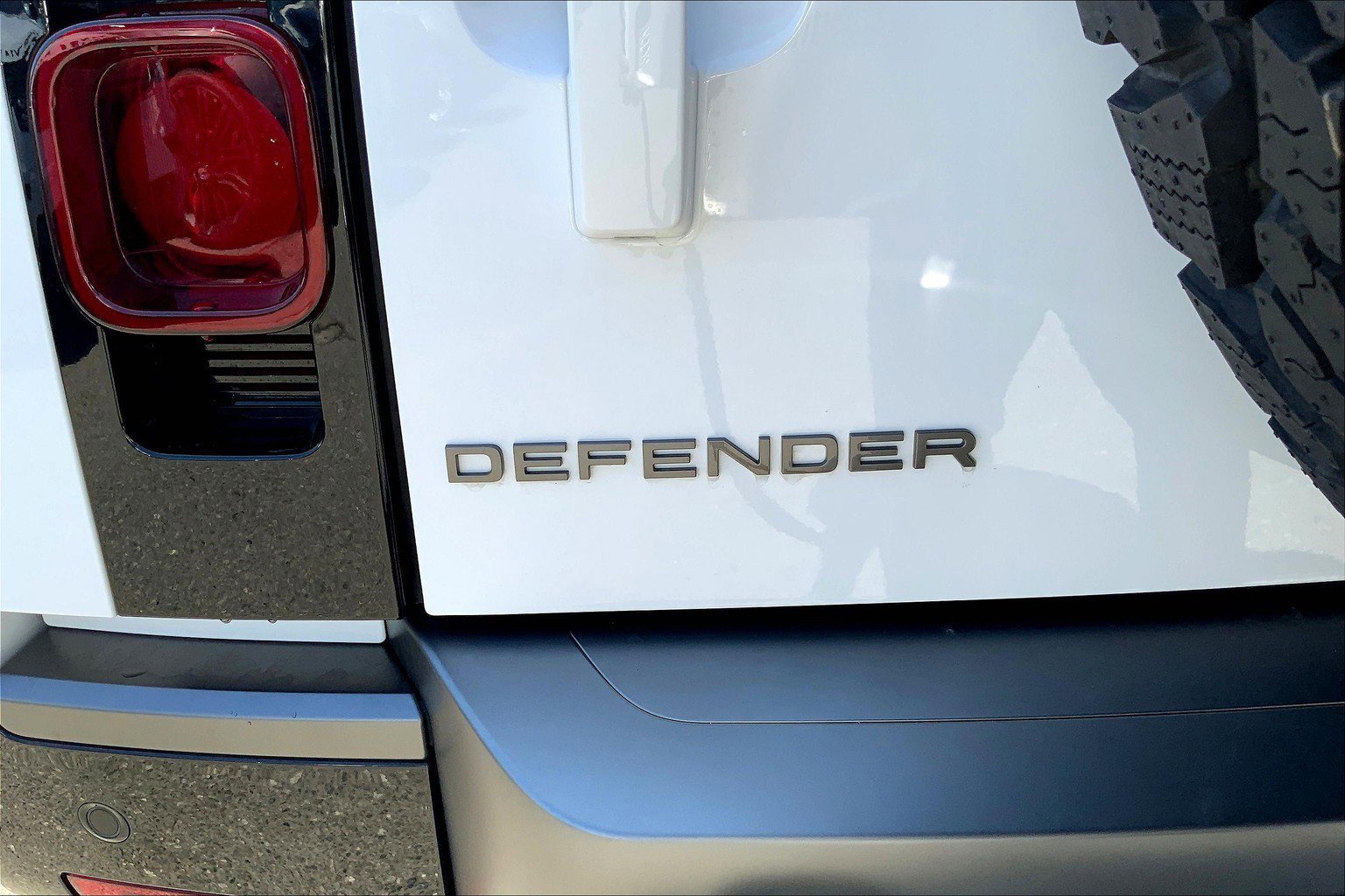 2024 Land Rover Defender Outbound photo 26