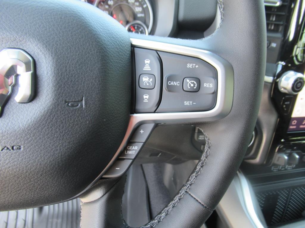 2025 Ram 1500 Big Horn Lone Star photo 19