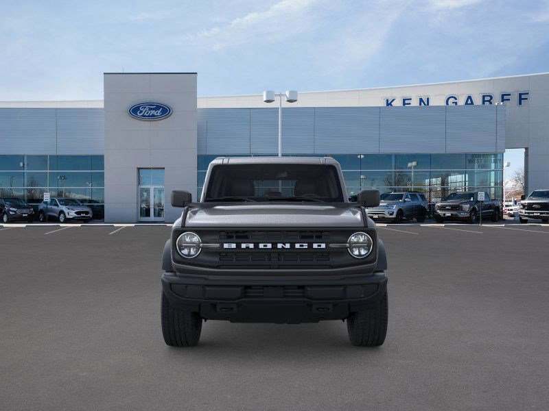 2025 Ford Bronco Base photo 5