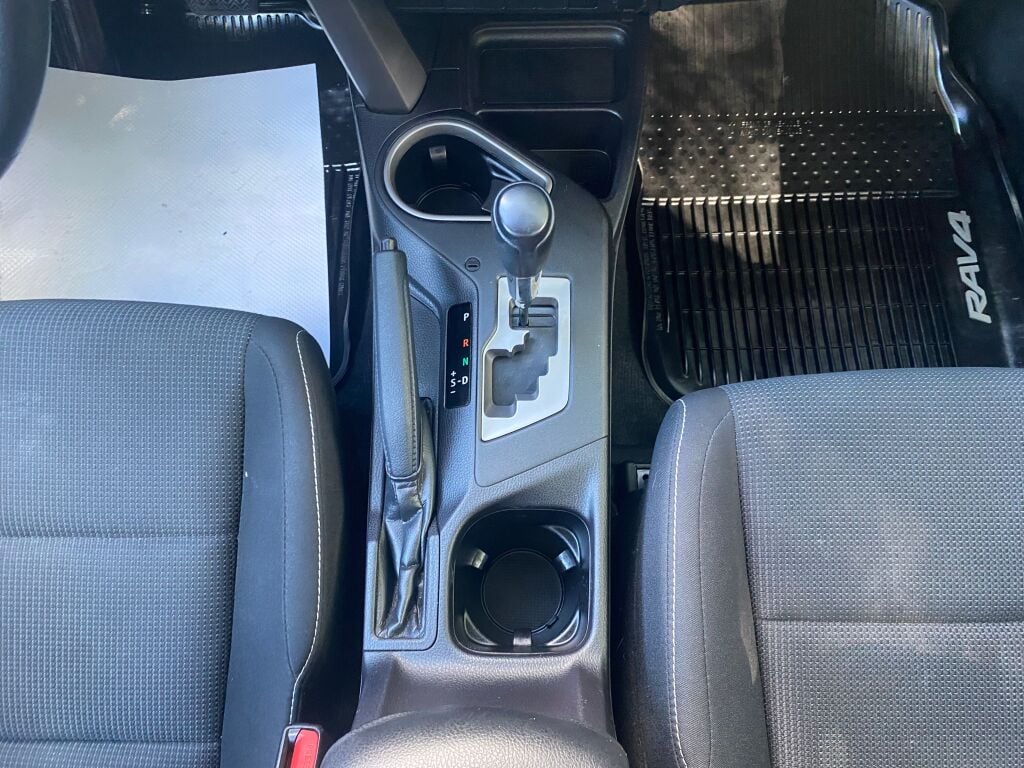 2018 Toyota RAV4 XLE photo 15