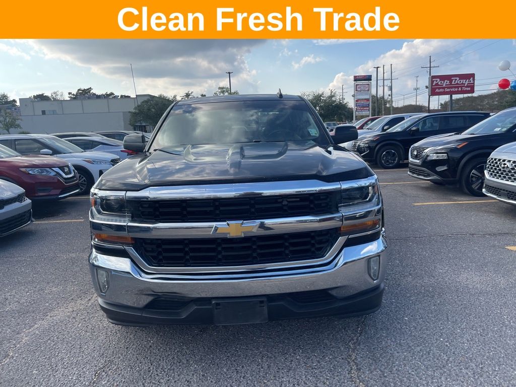 2018 Chevrolet Silverado 1500 LT photo 3