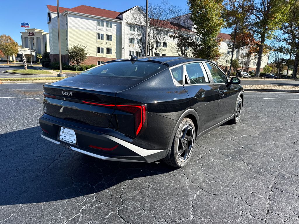 2025 Kia K4 EX photo 3