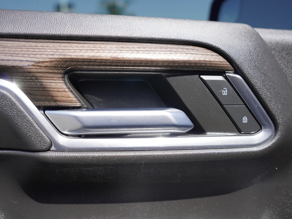 2024 Chevrolet Silverado 1500 LT photo 13