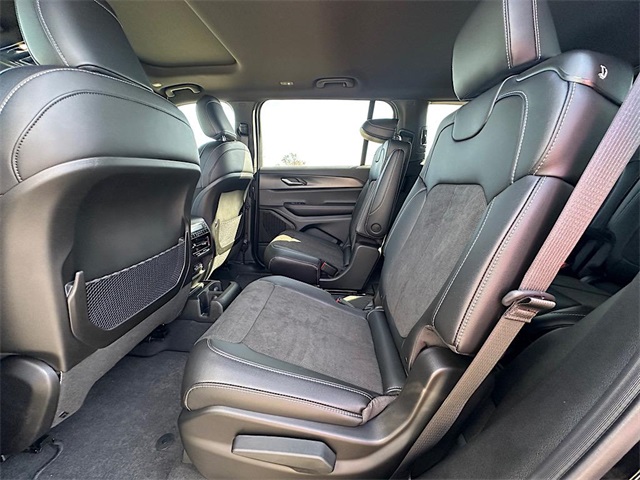 2025 Jeep Grand Cherokee Altitude X photo 15