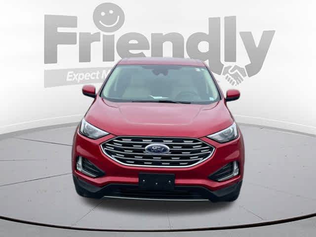 2022 Ford Edge SEL photo 2