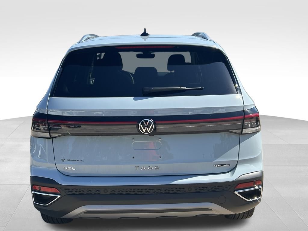 2025 Volkswagen Taos SEL photo 3